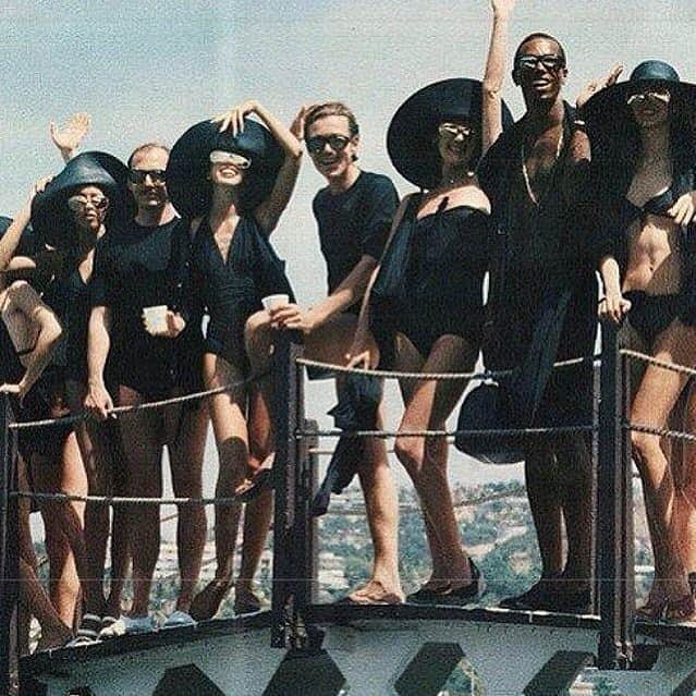 ホルストンのインスタグラム：「Dreaming of last summer ✨⁠⠀ ⁠⠀ ⁠⠀ #halston #halstonstyle #halstonettes #halstondress #halstonfashion」