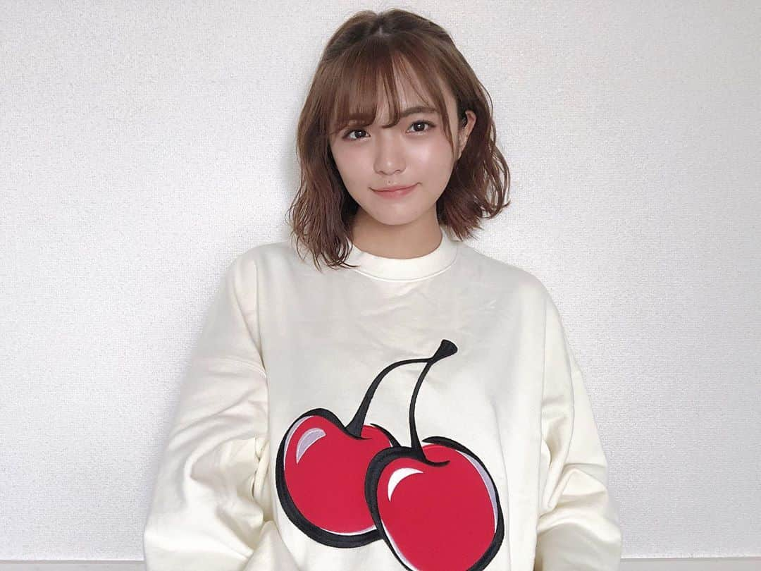 岩崎春果（るちゃまる）さんのインスタグラム写真 - (岩崎春果（るちゃまる）Instagram)「. 🍒 . ZOZOTOWNで販売してるのね🌙 きゃわちい」8月24日 12時12分 - iwasakiharuk_a