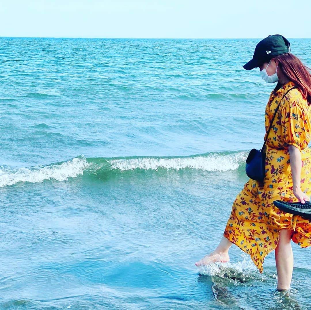晴山由梨さんのインスタグラム写真 - (晴山由梨Instagram)「今年も海水浴せずに夏が終わりそう🏖🐬👙」8月24日 12時15分 - hareyama_yuri