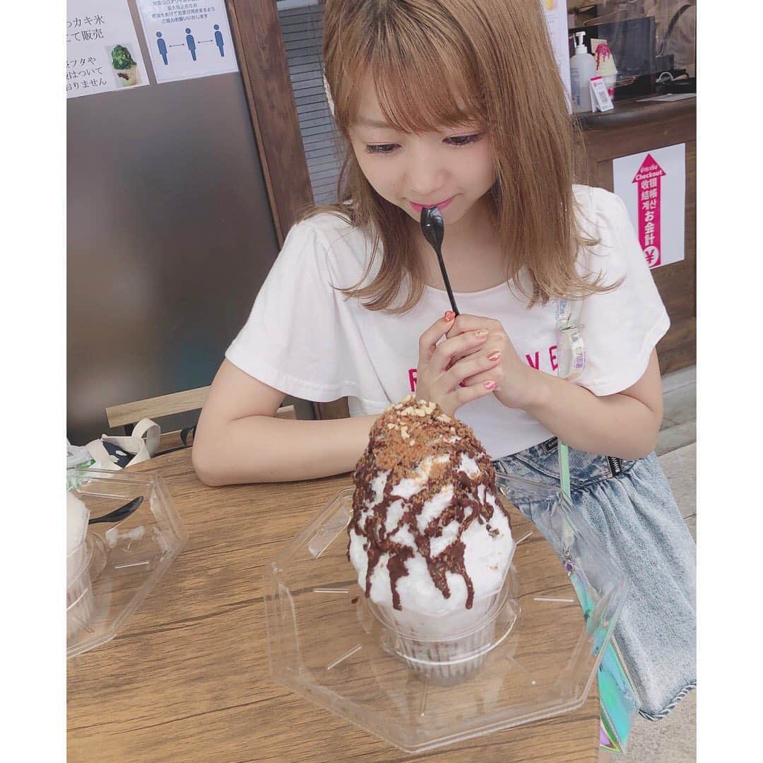 大庭彩歌さんのインスタグラム写真 - (大庭彩歌Instagram)「#おいしい氷屋　 テイクアウトしたよん🍧 ・ ブラックモンブラン味 美味しすぎたぁ💕💕」8月24日 12時30分 - ooba__ayaka