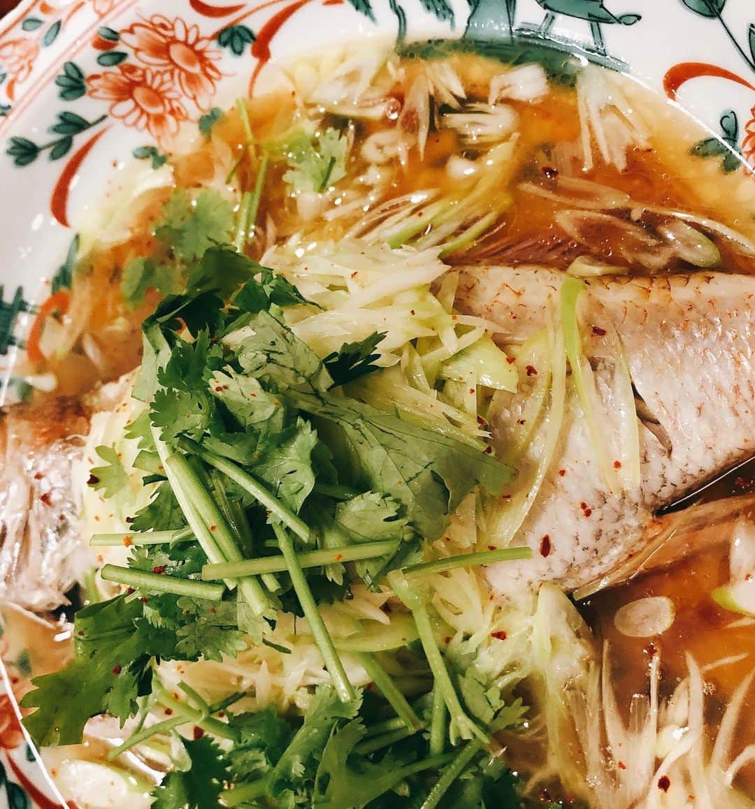 井上公造さんのインスタグラム写真 - (井上公造Instagram)「魚料理、肉料理、〆。いつも迷ってしまいます。この日はのどぐろの蒸し物、青椒肉絲、麻婆豆腐＆チャーハンに汁そばまで。完全に食べ過ぎ😅  #西天満グルメ  #中華料理  #月泉  #予約困難店  #chinesefood  #foodstagram」8月24日 12時42分 - inouekozo39