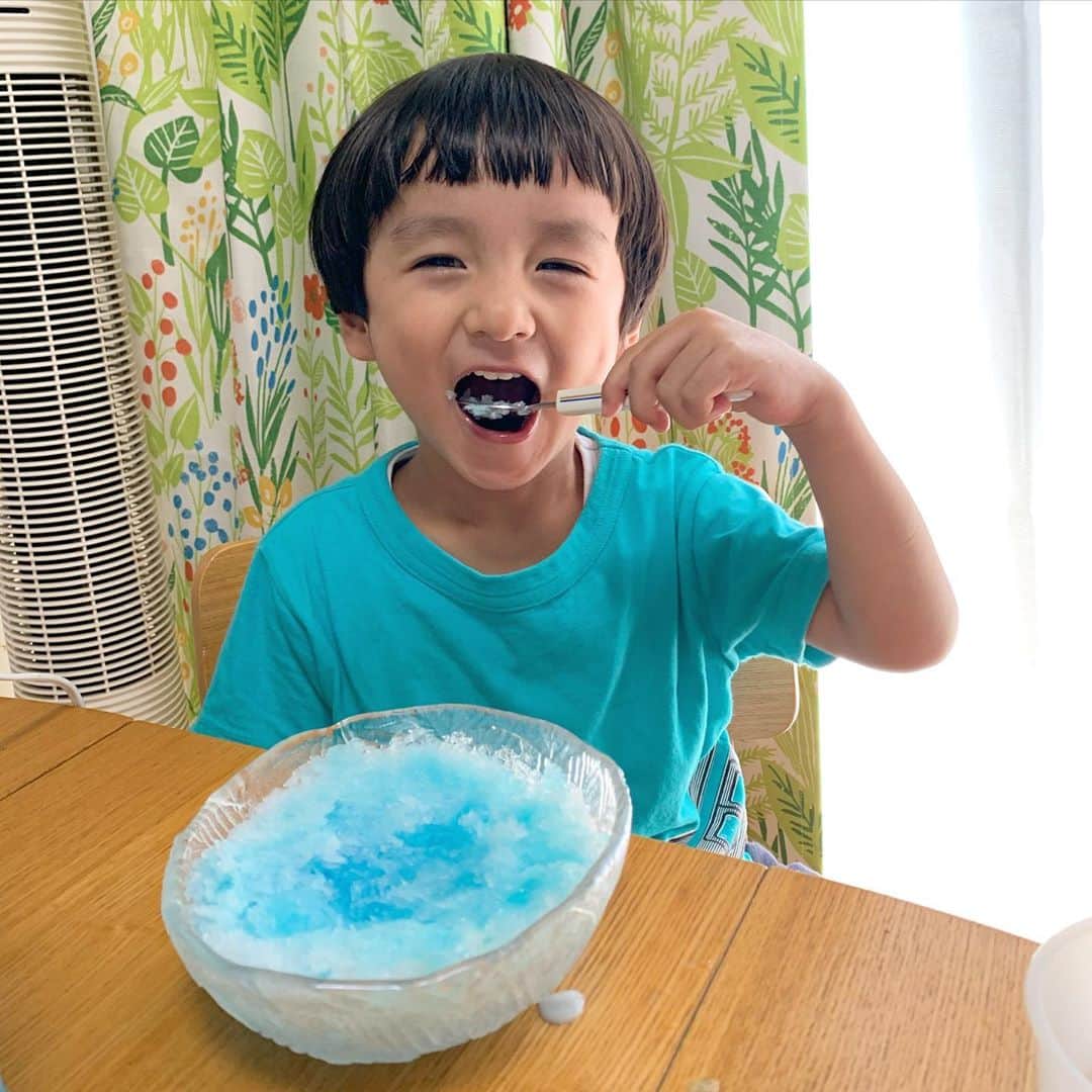 山口尚美のインスタグラム：「美味しそうやなあ🍧」