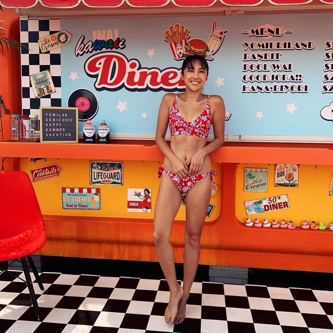 マイコ さんのインスタグラム写真 - (マイコ Instagram)「* 👙 @roxyjapan  ・ ・ この日を境にまっくろけ。 ・ ・ ・ ・ #roxyjapan#roxygirl#roxy#bikini#summer」8月24日 14時03分 - maicorori