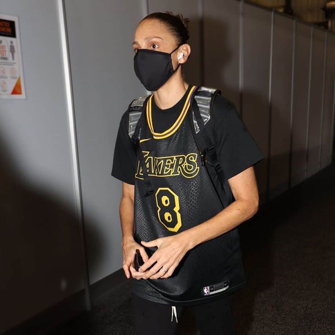 NBAさんのインスタグラム写真 - (NBAInstagram)「"When you put his jersey on, you just want to make sure you honor it the right way." - @dianataurasi following her 34-point night in #8! (repost @wnba)」8月24日 14時45分 - nba