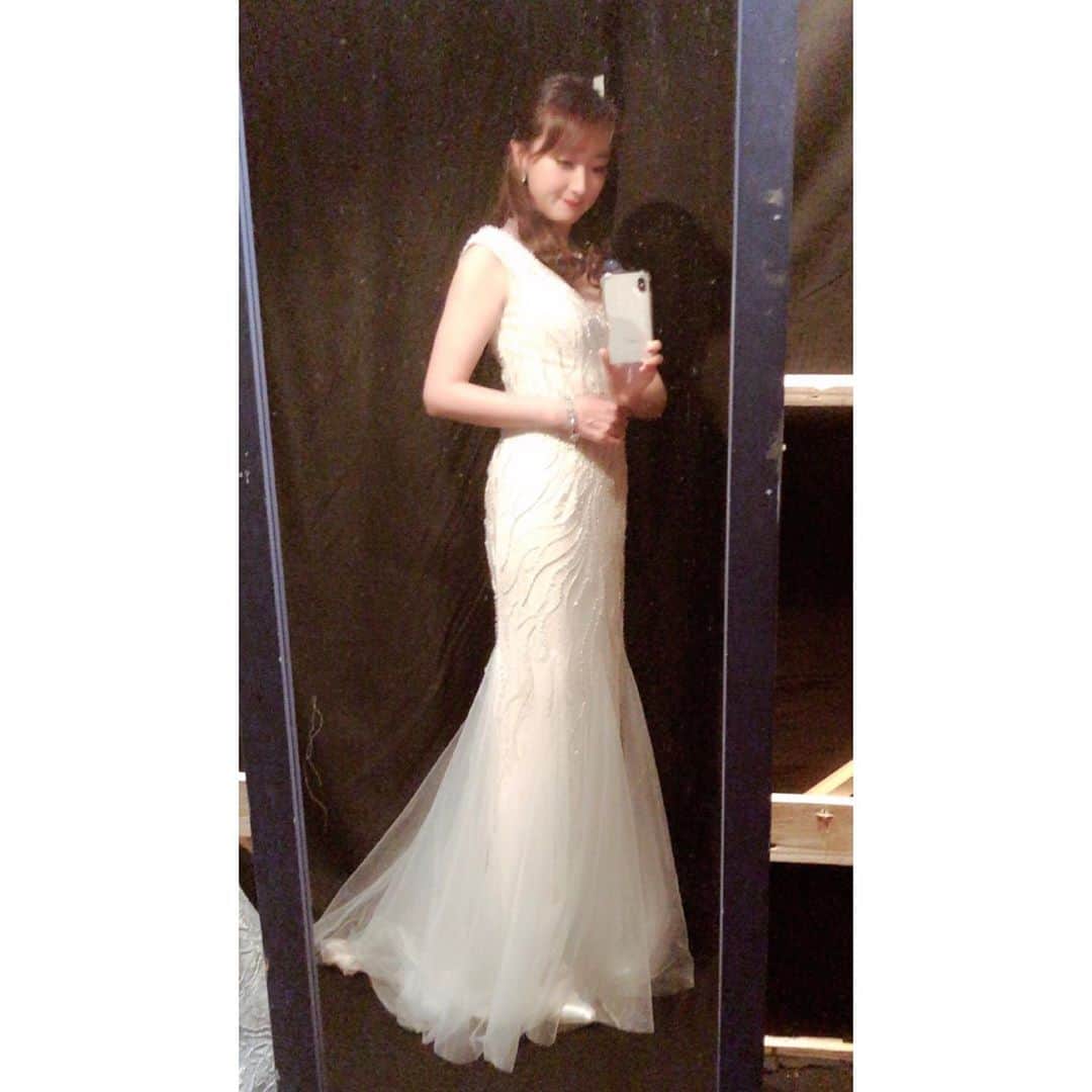 花總まりさんのインスタグラム写真 花總まりinstagram 昨日は沢山のコメント有難うございました コンサート関連の写真はこれでおしまい 今私は毎日 おかしな2人 の台本と睨めっこ中 久々に膨大な台詞の量 暗記パンが欲しい 帝国劇場 ミュージカル