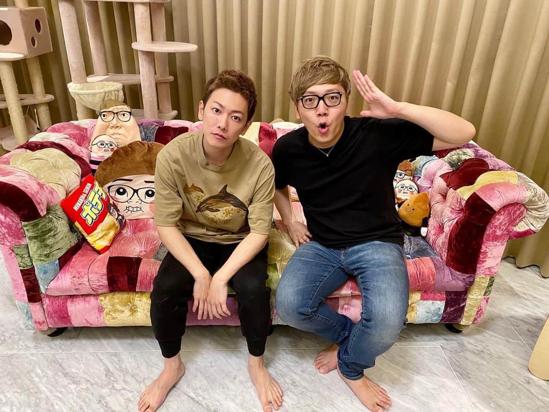 HIKAKINのインスタグラム：「佐藤健さん×ヒカキンでコラボ動画撮りましたー！😎🎉8月25日(火)17時にお互いのYouTubeチャンネルで公開予定！どちらもめちゃくちゃ楽しい動画になってますのでお楽しみに！😂👍✨」