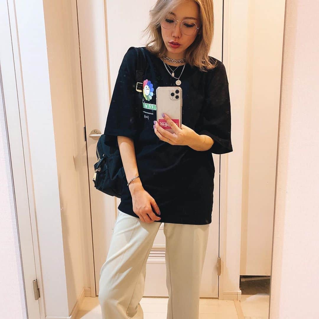 DJ CHI☆MEROのインスタグラム：「いつも何かに追われる日々🙃 打ち合わせにいきまーす！！  #UNIQLO#UT」