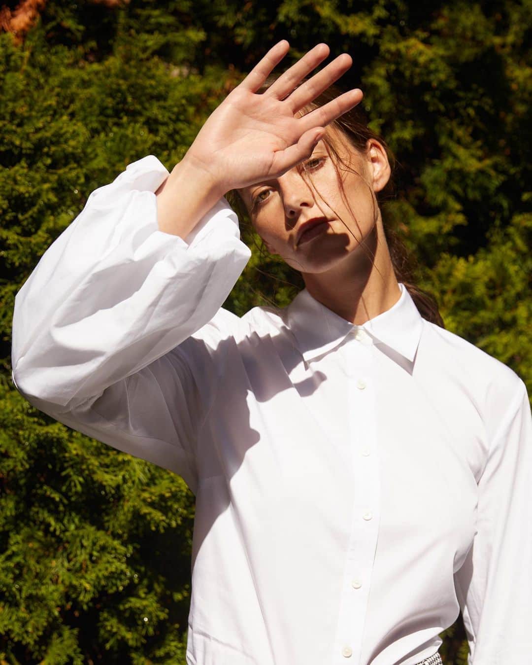 デレクラムのインスタグラム：「Introducing the Vernon Long Sleeve Button Down with Bell Puff Sleeve. Pairs best with a sunny day.」
