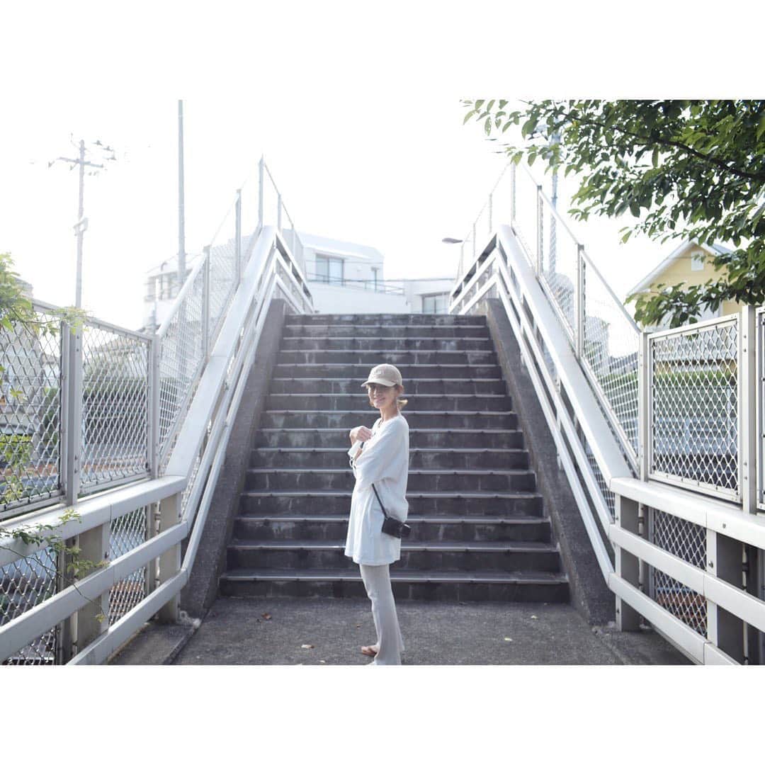 土井地恵理子さんのインスタグラム写真 - (土井地恵理子Instagram)「・ 週末ののんびり散歩。 カメラ持って 行ったことない裏路地に行ってみる📷 ・ ・ #散歩 #散歩写真 #lifestyle #ライフスタイル」8月25日 1時22分 - ericodoiji