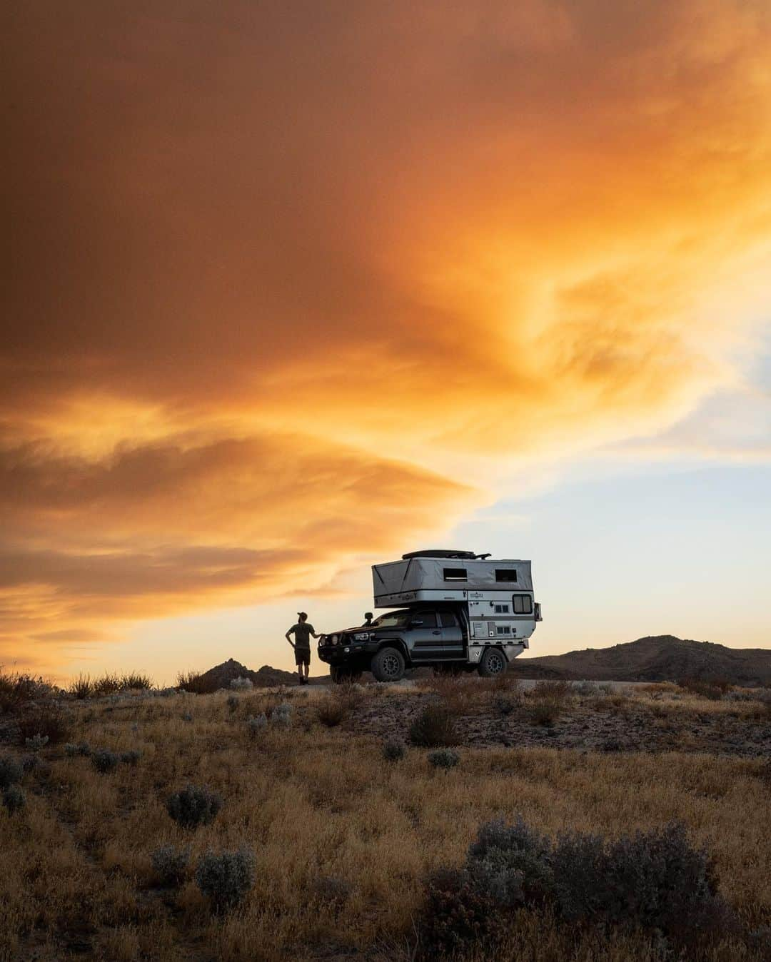 Travis Burkeさんのインスタグラム写真 - (Travis BurkeInstagram)「This past week I was finally able to sneak away to the desert to photograph my favorite subject: the Milky Way Galaxy! ⠀ This year has been a shock to the system, and a reboot to our desires to travel. More so than ever people are craving road trips to the lesser-known locations, off the beaten path, far away from highly trafficked areas--and understandably so!  ⠀ Safety and versatility are extremely important in every aspect of my life and the new Open Country A/T III all-terrain tires from @toyotires are exactly in line with what I look for in a tire; off-road capabilities for the more rugged routes, yet smooth and comfortable for long-distance drives on asphalt. ⠀ Due to COVID, I haven't been able to get out on the road much yet, but I'm excited to put these tires to the test in the snow, sand, mud, and every other type of terrain I find myself exploring. Where would you like to see me take the tires over the next few months? ⠀ #TOYOPARTNER #TOYOTIRES」8月25日 1時57分 - travisburkephotography