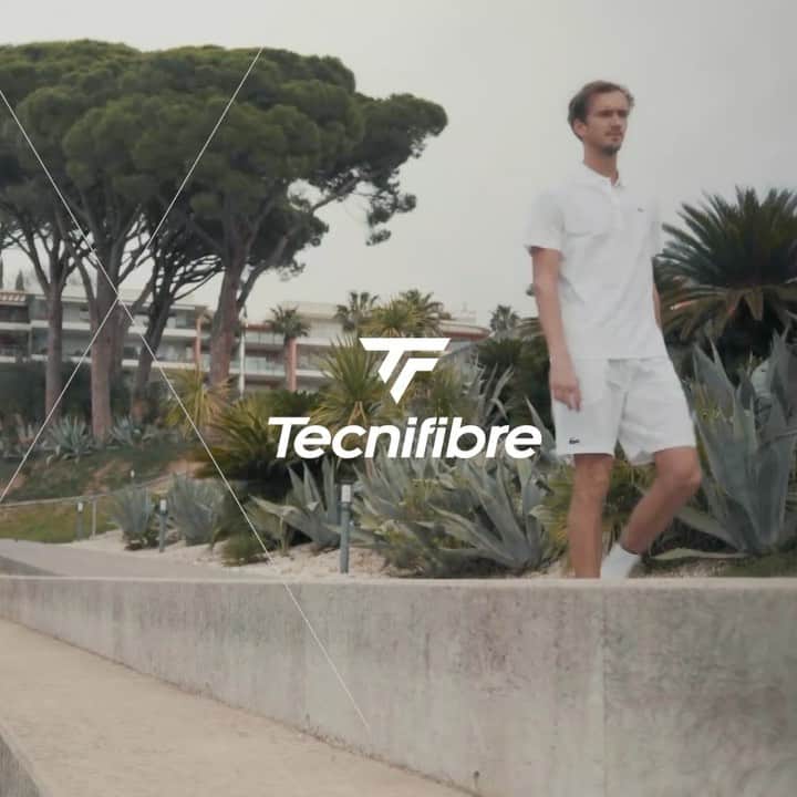 ダニール・メドベージェフのインスタグラム：「I’ve made up my #NextShot with @Tecnifibre and my new #TfightRS. What’s your’s? https://nextshot.tecnifibre.com/」