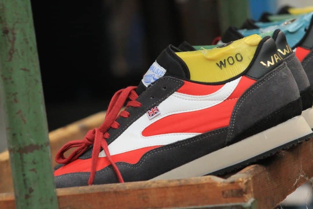 ウォルシュのインスタグラム：「Bag a pair of our Ensign Range before they're gone 🔥 . . . #normanwalshuk #normanwalsh #britishmanufacturing #madeinbritain #ukmfg #shoes #footwear #sneakers」
