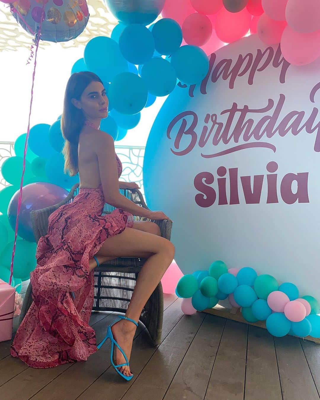 Silvia Carusoさんのインスタグラム写真 - (Silvia CarusoInstagram)「Not the birthday I expected ...Everything  was canceled for corona ! But I learn from life  to make the best out of every situation and enjoy it !!! grateful for everything 💓💓💓💓 thx you for all the bday wishes」8月25日 2時34分 - silvialicius