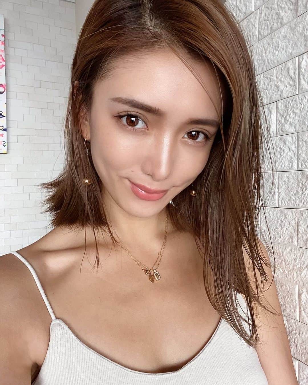 谷口紗耶香のインスタグラム：「久々にマツエク無しの 自まつ毛。 というか、ほぼ取れた。笑🤩」