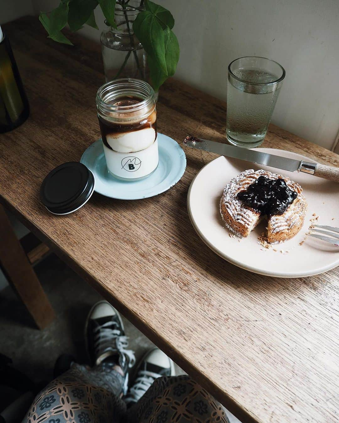 C A F E L O V E Rさんのインスタグラム写真 - (C A F E L O V E RInstagram)「MERCI BAKE//松陰神社前 こじんまりとした可愛らしい焼き菓子屋さん 人気店なので、お目当のケーキがある場合は 開店直後に訪れるのがおすすめ ㅤ @mercibake #MERCIBAKE #メルシーベイク ㅤ ※営業状況やメニューなど詳細は、 各アカウントでご確認ください それぞれができる形で大好きなカフェを応援しよう！ #コロナフードアクション」8月24日 18時56分 - _cafelover_