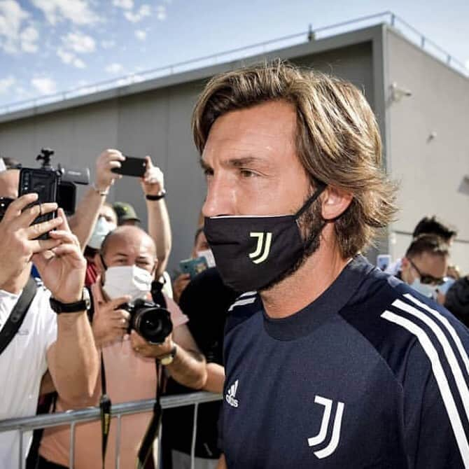 ポール・ポグバさんのインスタグラム写真 - (ポール・ポグバInstagram)「Primo giorno per il Maestro 🎩  #Juve #Pirlo」8月24日 18時58分 - juvefanpage