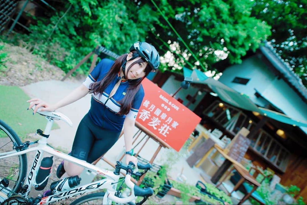 林檎蜜紀さんのインスタグラム写真 - (林檎蜜紀Instagram)「おしゃれベーグル🥯　  #香麦荘  #自転車女子  #followalways #フォローミー #いいねして #bikegirl #kawii #Japanesestyle #me #prettygirlsonbike #sexyandbicycle #fixiegirls #cyclist #cyclingphotos #beautyofcycling #lovesport #ロードバイク女子」8月24日 19時01分 - ringo_mitsuki