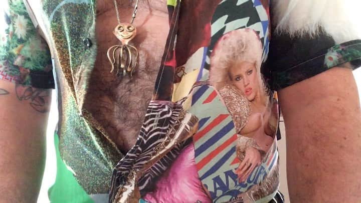 ジャンポールレスパナールのインスタグラム：「. Finding beauties in Greece. Shirt by me. Handmade jewels by Tasos Klitsas soon at @extra__ordinaire」