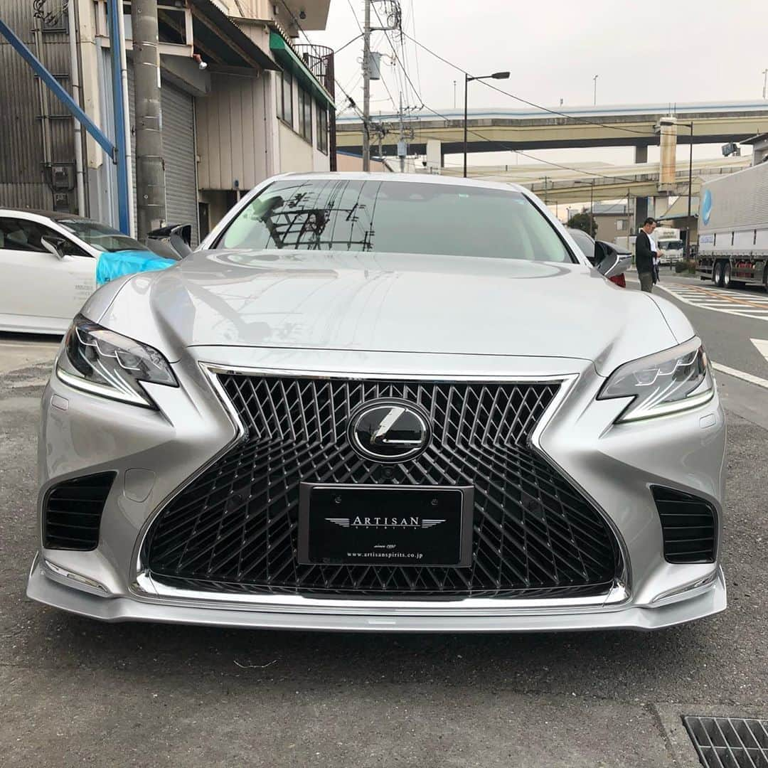 Spirits Artisanさんのインスタグラム写真 - (Spirits ArtisanInstagram)「Lexus LS500 Artisan spirits/// Sportsline blacklabel www.artisanspirits.co.jp #lexus #lxstnd #lexustuned #lexususa #evasivemotorsports #workwheeljapan #lexusls500 #brembo #artisanspirits #ravspecjdm #butlertire #jworksunlimited #premierautowerkz #suvproject #kanooperformance #car_life_staff #technicalmate #nigeljdmparts #トラウム #車庫小舗 #advanced_auto_performance  #otto.auto.service #mr__lexus #jackspna」8月24日 19時17分 - artisan_spirits