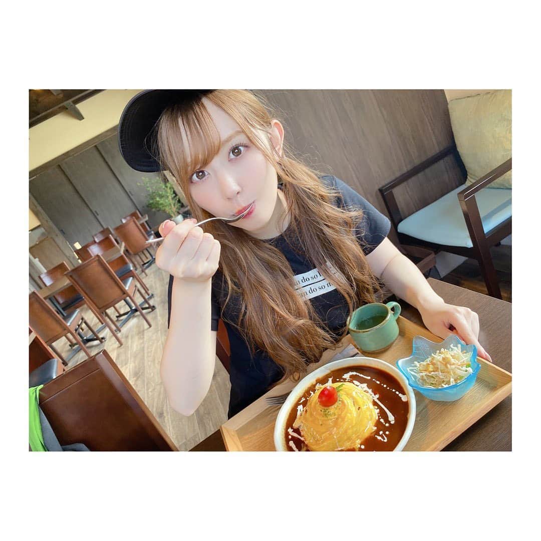新木さくらさんのインスタグラム写真 - (新木さくらInstagram)「﻿ ﻿ ﻿ この前撮影でお昼ご飯の時に行った﻿ Lunch&cafeそら のオムライス〜✨✨✨﻿ ﻿ アスレチック的な撮影でした、また詳細は後ほど発表します(^ ^)﻿ ﻿ ﻿ ﻿ #lunch_cafe_sora #オムライス」8月24日 20時14分 - araki_sakura14