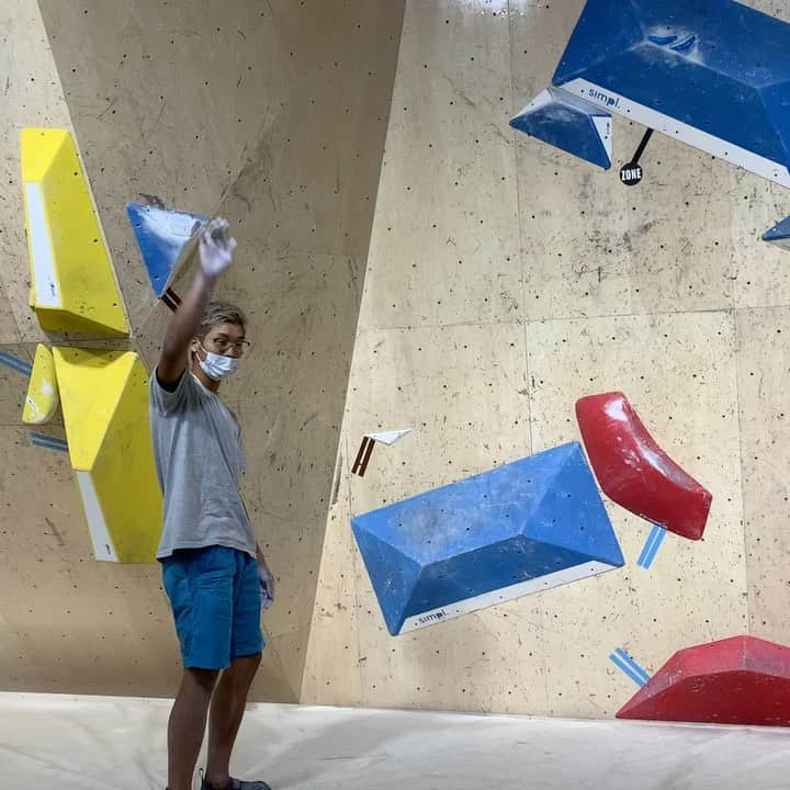 渡邉海人のインスタグラム：「@bpump_ogikubo changed comp wall like Japan nationals preliminary cup.  Just do it!! • • • @climbsimpl  #bpumpogikubo #helloclimber #bouldering #climbing #climer #インスタぱくる  @frictionlabs @monturajapan @eyecandyworks @rollfilm_suck @suuuuupastrong」