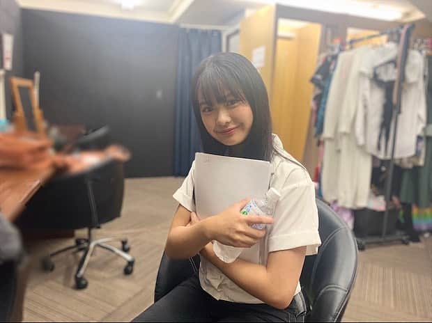西本ヒカルのインスタグラム：「控え室☺︎📖」