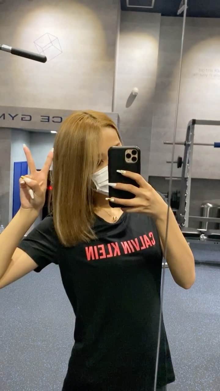 のインスタグラム：「エレナの尻トレ🍑だよ〜 いつも @space_gym_official さんに通ってます！💪 . . #cjd #cyberjapan #cjd_elena #サイバージャパン #new #gym #筋トレ #筋トレ女子 #ジム #elena #reel」