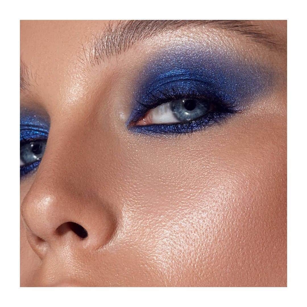 Lancôme Officialさんのインスタグラム写真 - (Lancôme OfficialInstagram)「Set the tone with Hypnôse eyeshadow palette in Bleu hypnôtique. Fit for memorable summer nights out, create high-impact blue eyes like @shagova.ph if you want to get the party started.  #Lancome #Hypnose #Eyeshadow #regram」8月24日 20時59分 - lancomeofficial