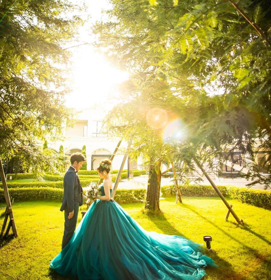 富山結婚式 ヴィラグランディス富山さんのインスタグラム写真 - (富山結婚式 ヴィラグランディス富山Instagram)「, 木漏れ日🌿 , , 自然豊かなロケーションならではの📸 , #ヴィラグランディス富山 他の写真も気になる方はプロフィールから 公式HPをご覧下さい▶︎▶︎▶︎」8月24日 21時00分 - villagrandis_toyama
