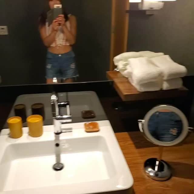 のインスタグラム：「@ the bathroom #風呂 #bathroom  #kirikoimafuji  #今藤霧子」