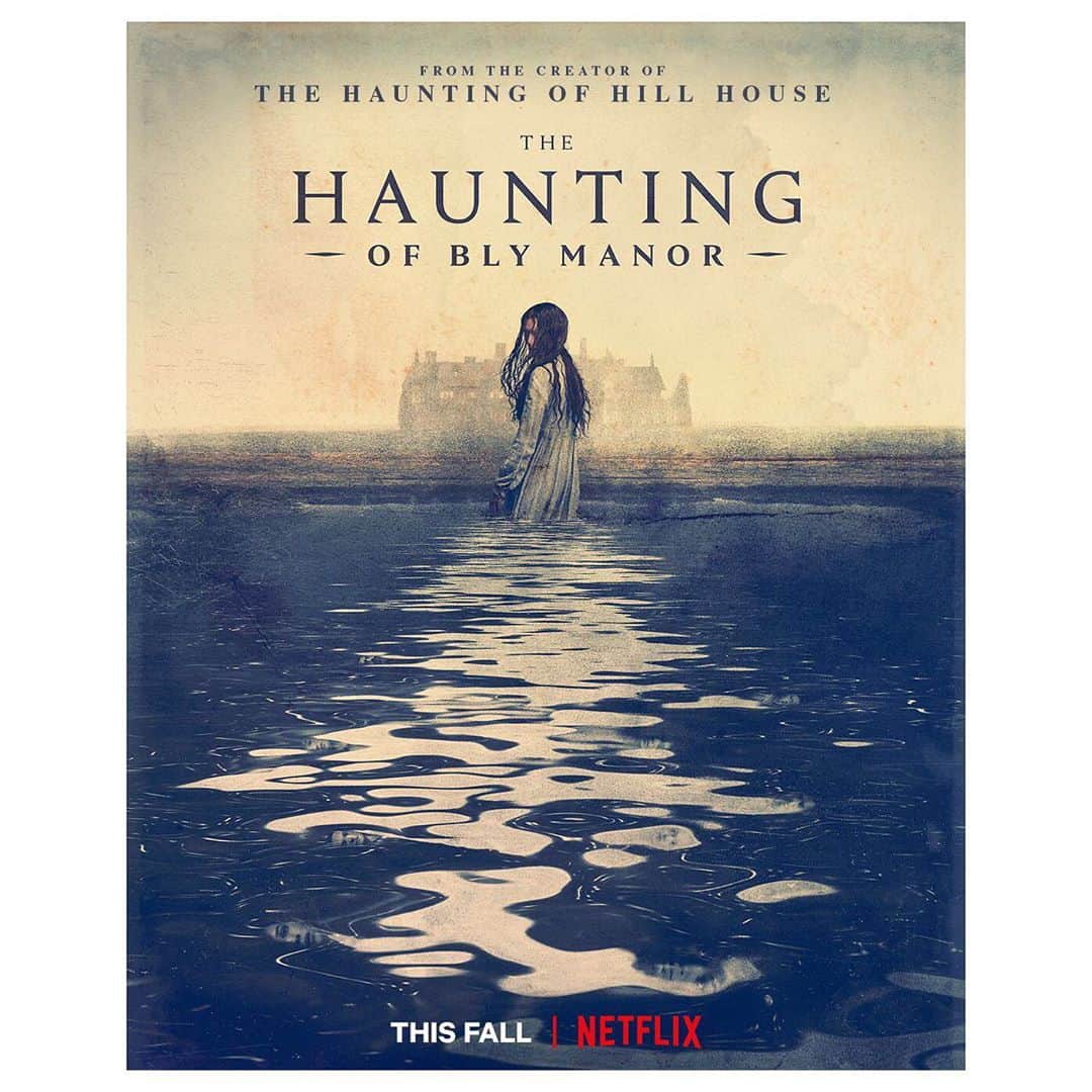 のインスタグラム：「Fancy a swim?? 👻 Coming Soon @netflix @paramounttelevisionstudios @amblin  #TheHauntingOfBlyManor」