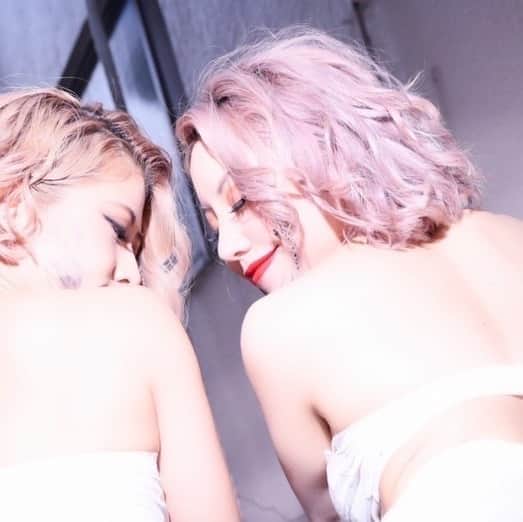 のインスタグラム：「KUMI&RILY ． ． ． #バーレスク東京#スーパーバーレスク東京#burlesquetokyo #show#dance#pole#0827 #エンタメ活動を止めない」