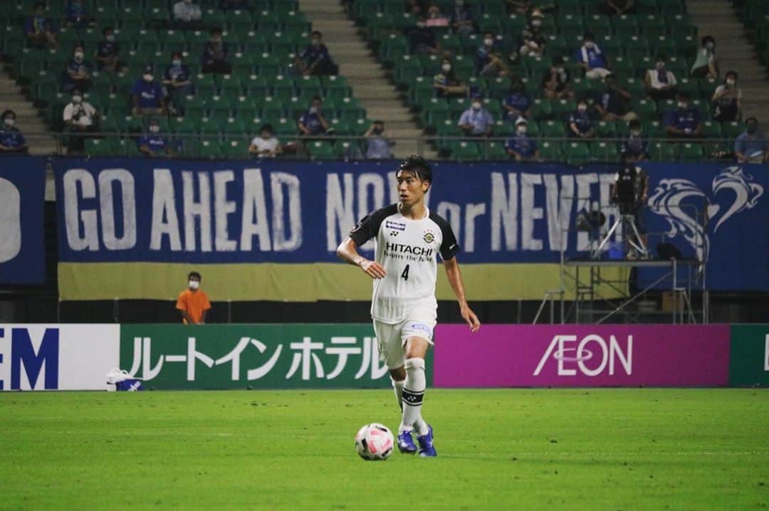 古賀太陽のインスタグラム：「チームの皆に助けられ続けたアウェー2連戦でした。 僕自身もっと成長してチームを助けられる存在になれるように、また次の試合に向けて準備をしていきたいと思います。  応援ありがとうございました！  #柏レイソル #kashiwareysol」