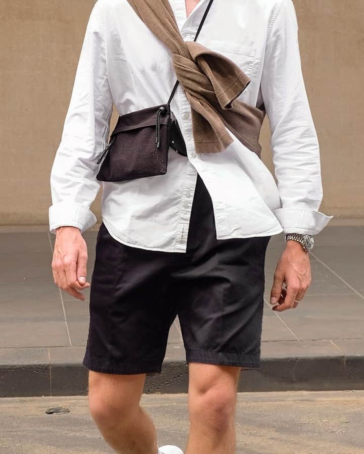 ジムフレックスさんのインスタグラム写真 - (ジムフレックスInstagram)「Simplistic summer styling with @hryspn⁠ ⁠ Harry is wearing our Croxley Shorts in Navy 🔵 ⁠ ⁠ Shop from the link in our bio.⁠ ⁠ https://www.gymphlex.co.uk/product/croxley-short-navy/⁠ ⁠」8月24日 22時01分 - gymphlex