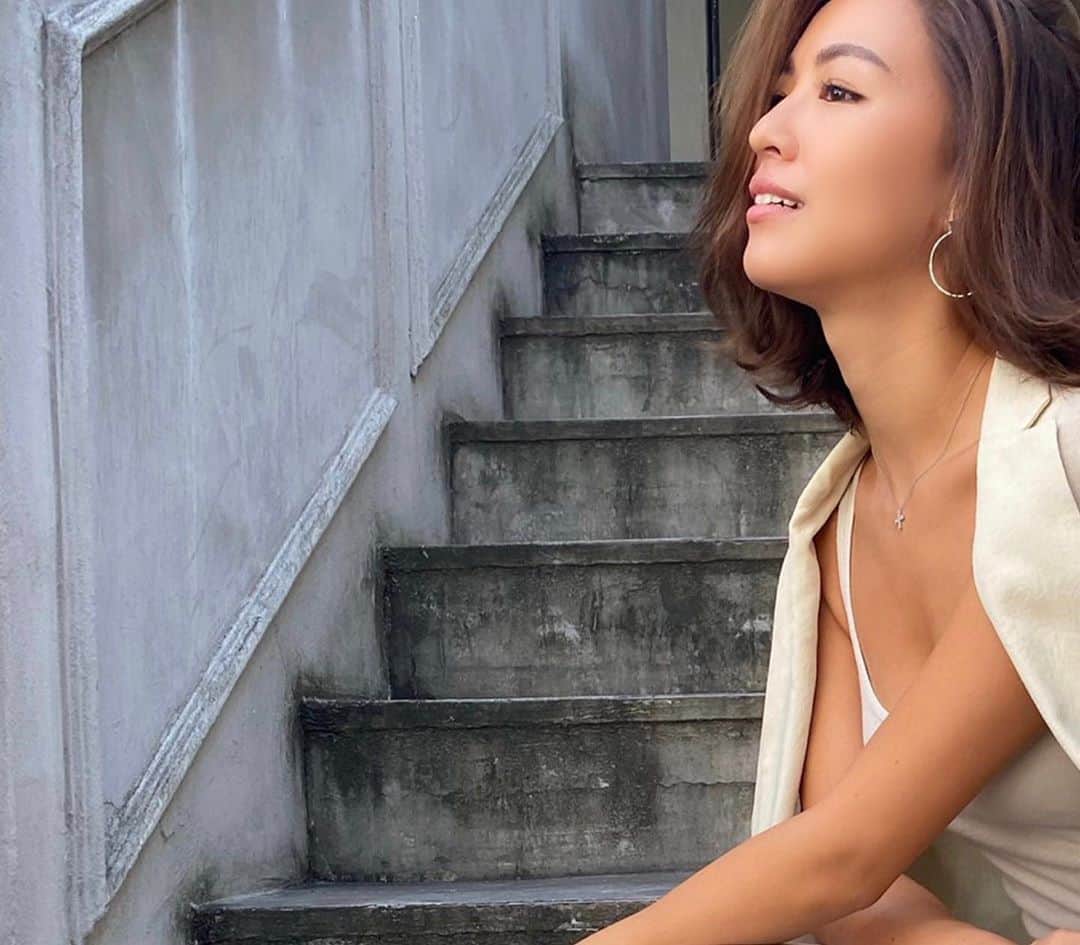 のインスタグラム：「良い色に焼けてるね☀️今日何回言われただろう・・・😂😂😂  photo by @mariya_nishiuchi_official」