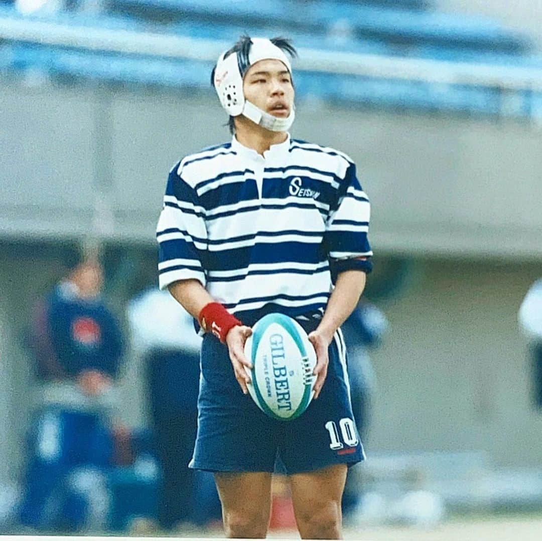 君島良夫のインスタグラム：「▽高校生の自分に言いたいこと  ラグビーを選んでくれてありがとう。それが全て。今日はラグビーの日。  To 16 year old me Thank you for starting to play rugby. That's all that matters.  Rugby day today🏉」