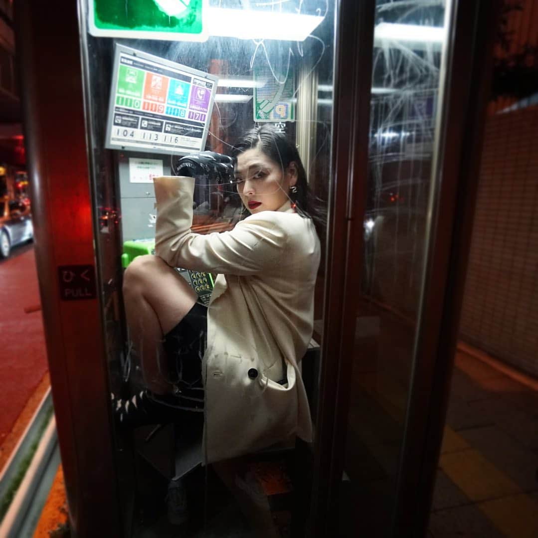 A-NONのインスタグラム：「midnight shooting📷💥  telephone box...⬛️⬜️⬛️⬜️⬛️⬜️⬛️⬜️  #anon #fashion #vetements  @vetements_official」