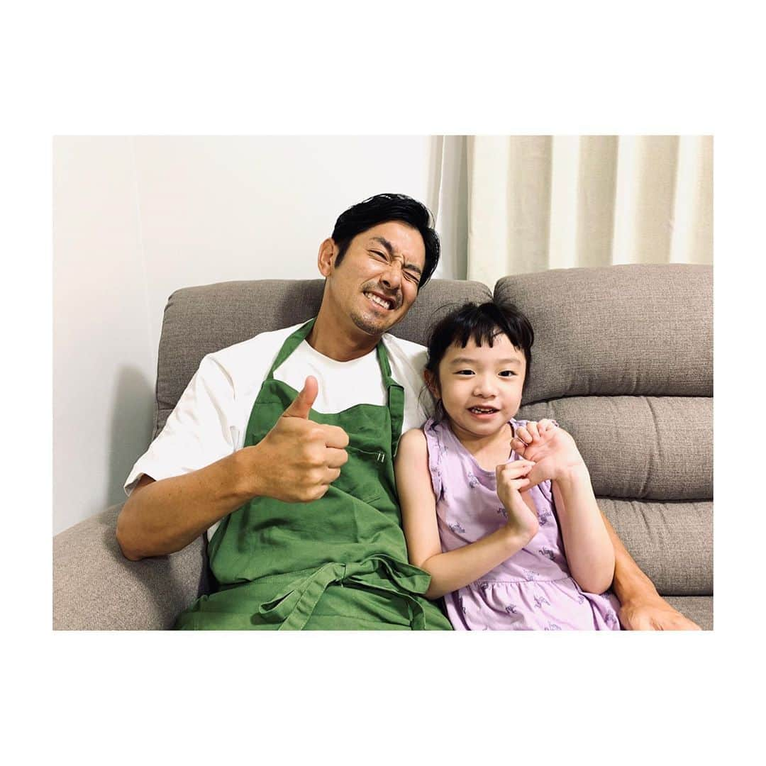 肥野竜也さんのインスタグラム写真 - (肥野竜也Instagram)「【パパ奮闘記】﻿ ﻿ ﻿ ママが撮影へ…﻿ パパと娘で半日過ごして色々やってみた✨﻿ 娘にかなり教えられた😅www﻿ ﻿ この模様は YouTube「チョコナッツちゃんねる」で公開予定⤴︎⤴︎…たぶん🤣﻿ お楽しみに〜﻿ ﻿ ﻿ #肥野LIFE﻿ #肥野ファミリー﻿ #パパ奮闘記﻿ #YouTube撮影模様﻿ #YouTube﻿ #ユーチューブ﻿ #チョコナッツちゃんねる」8月24日 23時09分 - tatsuya_hino