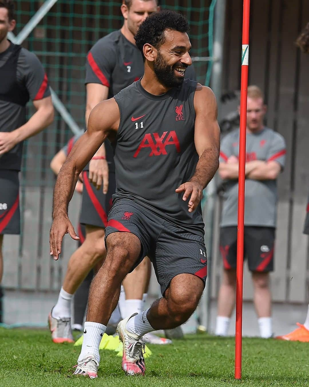 リヴァプールFCさんのインスタグラム写真 - (リヴァプールFCInstagram)「Positive training 𝒗𝒊𝒃𝒆𝒔 💪😁 #LFC #LiverpoolFC #PreSeason」8月24日 23時16分 - liverpoolfc