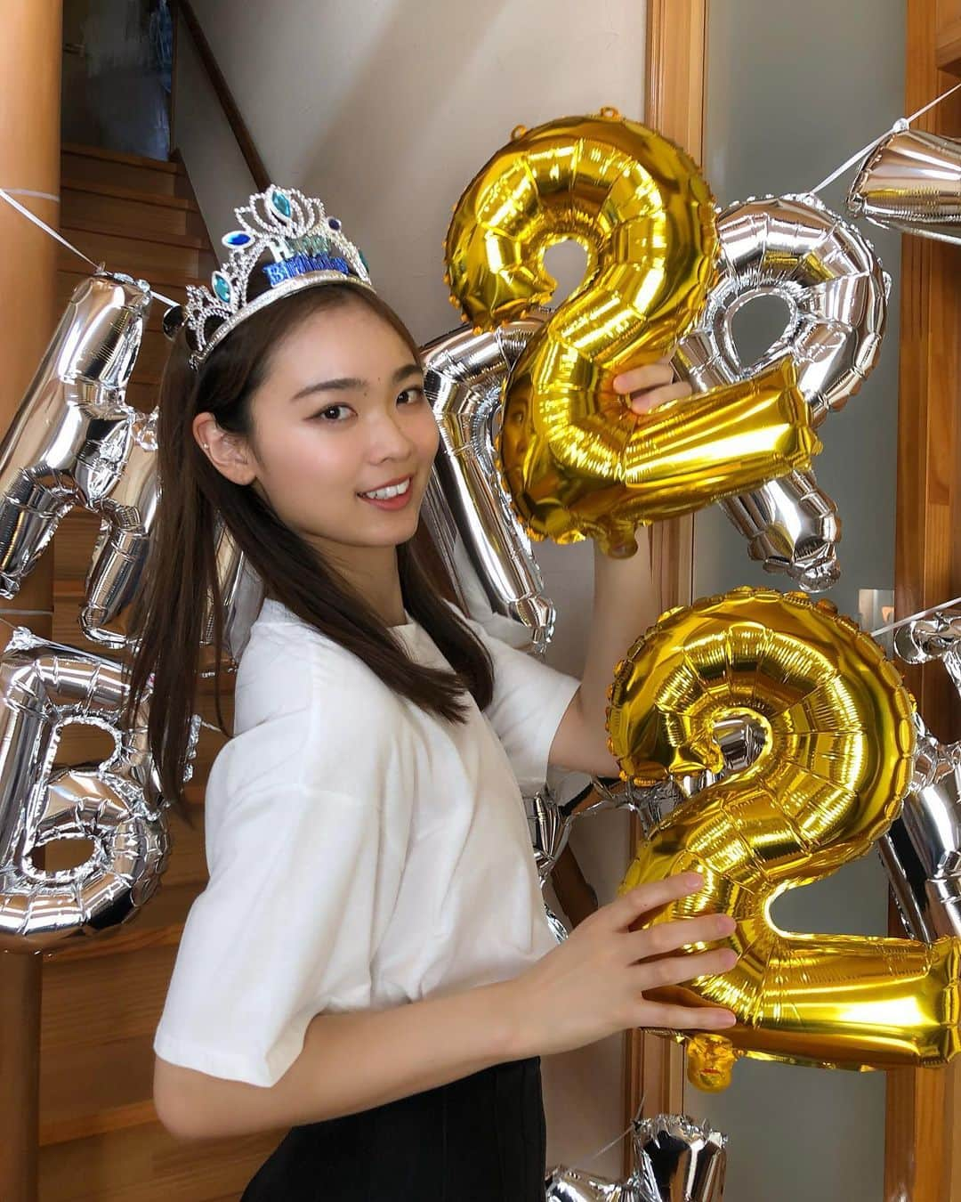 原花奈妃さんのインスタグラム写真 - (原花奈妃Instagram)「22歳になりました🎂！ お祝いのメッセージありがとう❤︎ 今年1年間も、更に沢山の人に知って頂けるように頑張ります！ 感謝と、ひたむきな努力を忘れずに走る1年にしたいです🌼 いつも応援、いいね、コメント、DMなどありがとうございます❤︎ これからもよろしくお願いします〜〜！ #mybirthday  #22歳 #hbd」8月24日 23時26分 - hanaki__h