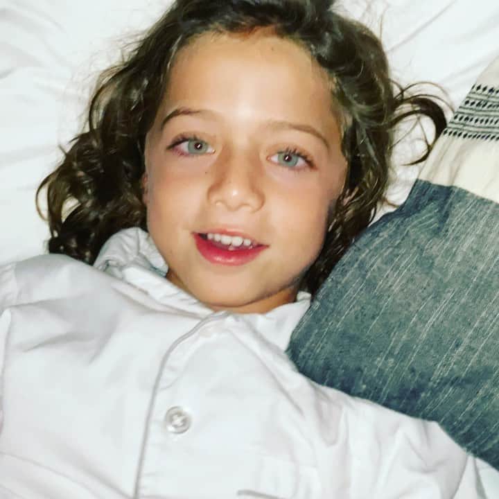 レイチェル・ゾーのインスタグラム：「When I become #president I will... ❤️🤍💙 #children are our #future #skyandkaius xoRZ」