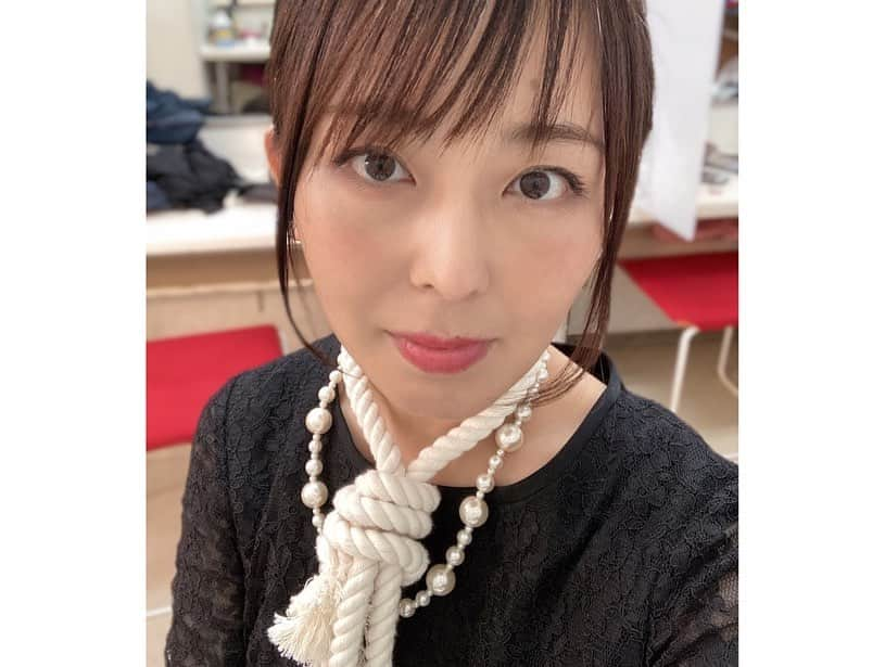 伊藤えみさんのインスタグラム写真 - (伊藤えみInstagram)「ラーメンに夢中になっててインスタでのお礼が遅くなってしまいました……🙏昨夜の『ホスト坊主』ご視聴いただいた皆様、ありがとうございました。エキセントリックな役、思いきり楽しませていただきました。アーカイブ配信（録画視聴）は26日まで😆  https://twitcasting.tv/bsd_live/shopcart/19091」8月24日 23時22分 - itoemi1019