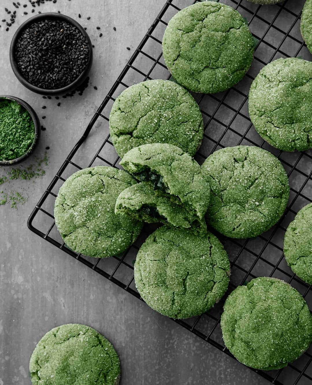 Matchæologist®さんのインスタグラム写真 - (Matchæologist®Instagram)「🌿 #Matcha #BlackSesame 🍪 #Cookies — a perfect combination for a perfect afternoon treat! 😋 Tag a #MatchaLover who would be in awe with these #MatchaTreats made in heaven. (📷: @loveandoliveoil)  . These ultra soft matcha sugar cookies have an unexpected surprise inside: a pocket of sweetened black sesame paste for a savoury richness that you'll absolutely adore.⁠ . If you’d like to give it a try and prepare this at home, please visit @loveandoliveoil’s blog for the full recipe. . Wondering which of our matcha grades you should use for your favourite #MatchaCreations? 🍃 Our Midori™ Culinary Matcha - ‘Rich with Robust, Well-Rounded Flavours’ is the perfect choice! 🌱 . Follow our bio link 👉@Matchaeologist . Matchæologist® #Matchaeologist Matchaeologist.com」8月24日 23時45分 - matchaeologist