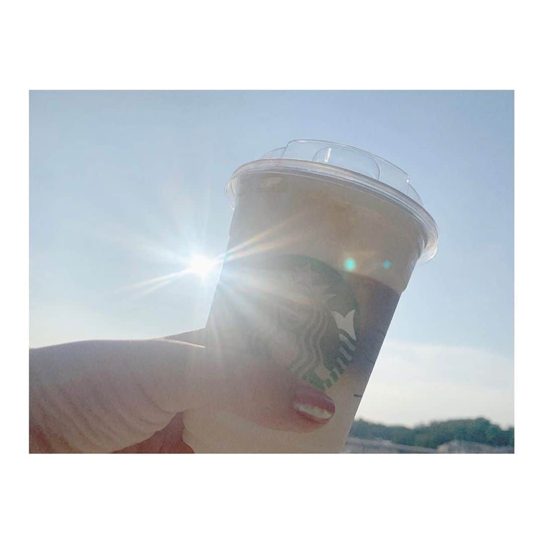 宮崎梨緒さんのインスタグラム写真 - (宮崎梨緒Instagram)「☕️☕️☕️ * #コーヒー #coffee #커피  #スタバ #starbucks #스타벅스  #ムースフォームラテ」8月24日 23時47分 - miyazakirio