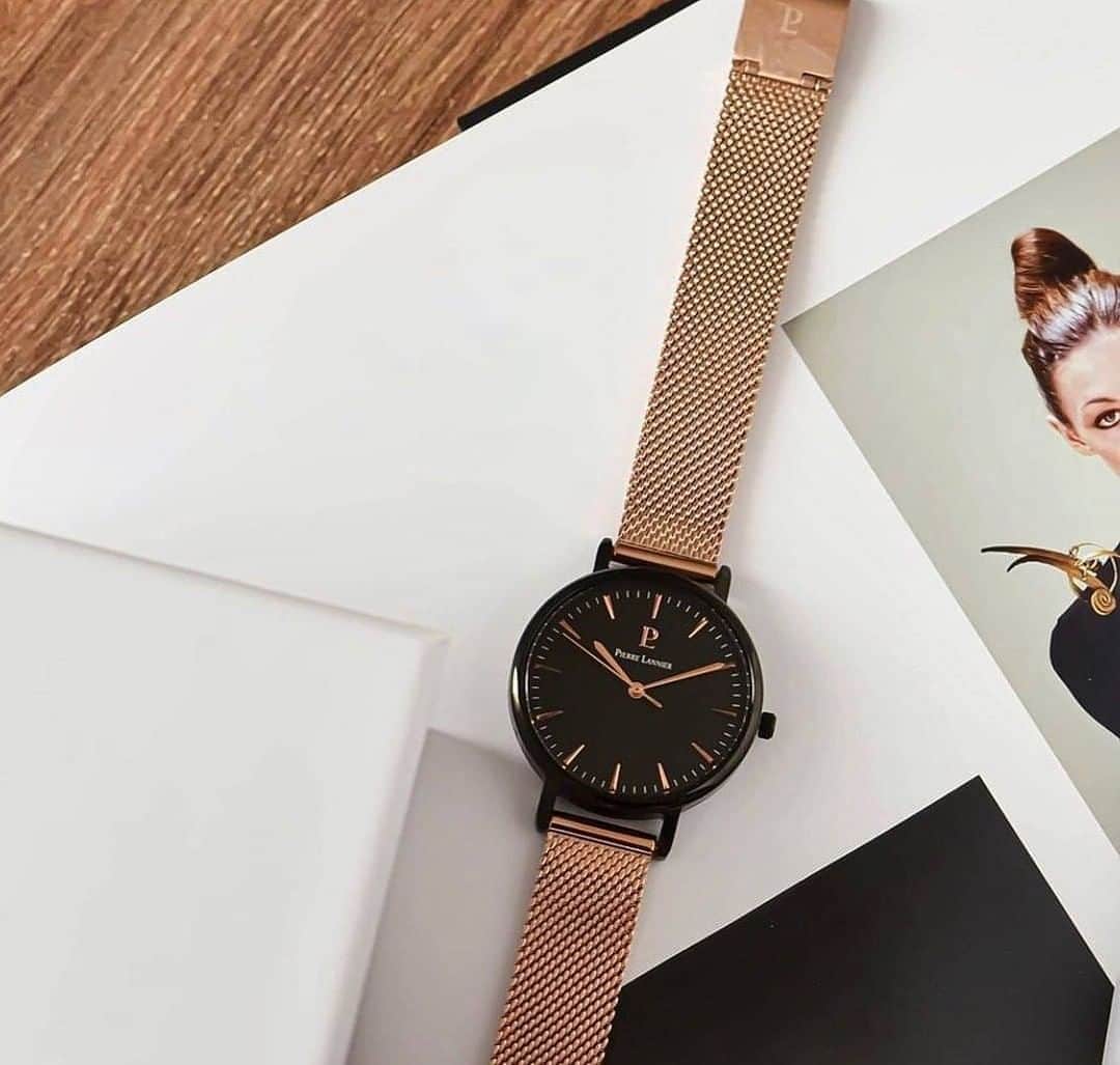 のインスタグラム：「🇫🇷 Magnifique montre de la collection Symphony avec ses deux teintes  🇬🇧 Beautiful watch from the Cityline collection with its two colors」