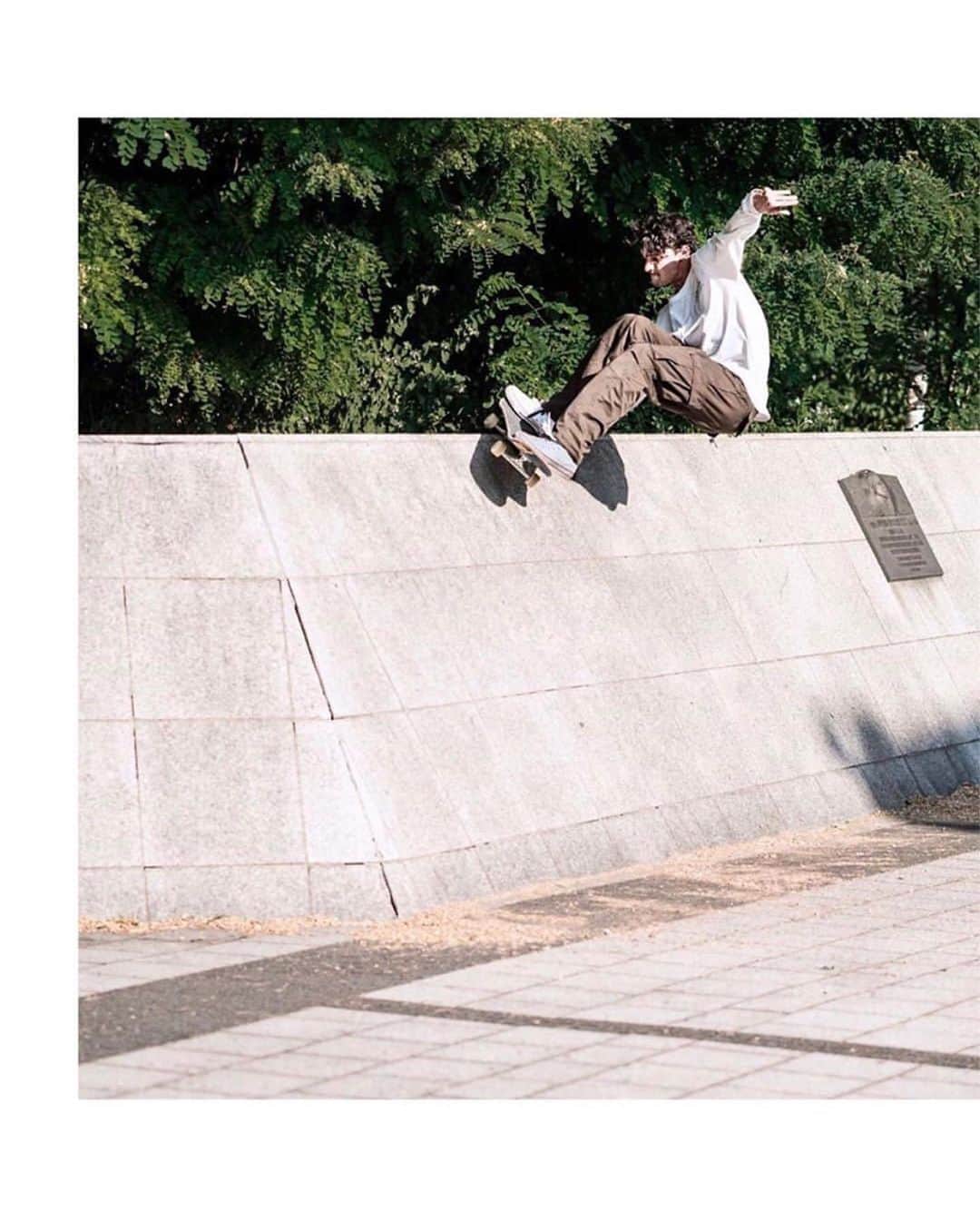 Stanceのインスタグラム：「Riding into the week like...💥 @twistthewrist #punksandpoets #stanceskateboarding」