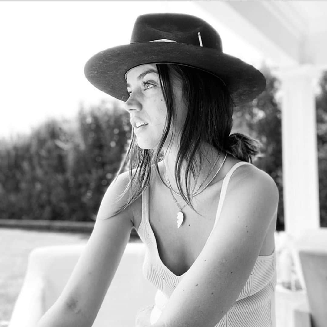 Nick Fouquetのインスタグラム：「✨🔥⚡️🐠💎💥 @ana_d_armas」