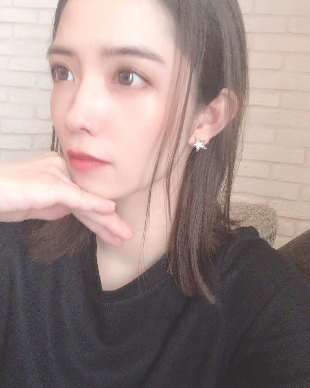 浦田麻緖さんのインスタグラム写真 - (浦田麻緖Instagram)「おやすみなさい...⭐️  #おやすみなさい　#今日もありがとう #goodnight  #thankyou #star #ミディアムヘア  #justindavis」8月25日 0時52分 - mao.urata