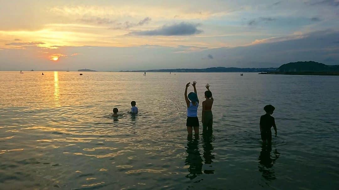 桃生亜希子のインスタグラム：「夏の少年達。 秋の匂いもするけれど、 もう少し夏を味わおう。」