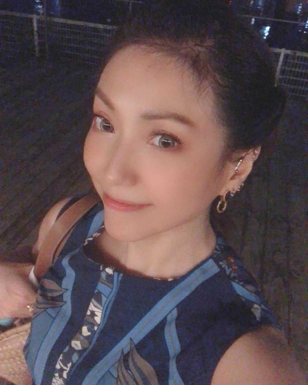 甘乃つばき（吉瀬菜々子）さんのインスタグラム写真 - (甘乃つばき（吉瀬菜々子）Instagram)「good night…✴︎🌙.° ・ ・ #お休みなさい #良い夢を #goodnight」8月25日 1時06分 - natsume_sachiko